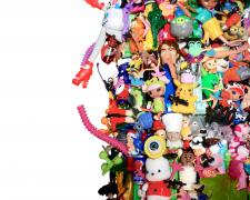 Deasa Turner, "Tower of Babble-On!" (detail), 2024, mixed media sculpture, 8'1" x 21"