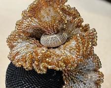 Heather Logan, "Elegance", beadwork, 2 3/4 x 2 1/4 x 2 1/4"
