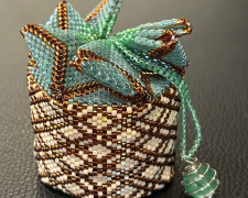 Heather Logan, "Exploding Box", beadwork, 2 x 1 7/8 1 7/8"