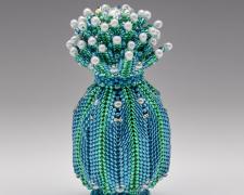 Heather Logan, "Lorraine's Splash", beadwork, 3 x 1 1/2"