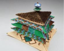 Heather Logan, "Ziggurat", beadwork, 3 x 4 x 4"