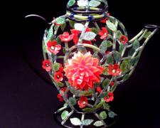 Dahlia Teapot, 2011, lampwork, 9 x 8 x 6"