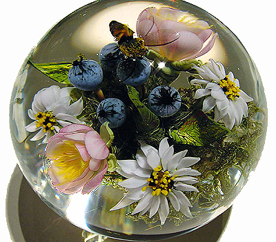 Tea Rose Bouquet Paperweight, 2003, lampworked glass, 3 3/8" diameter